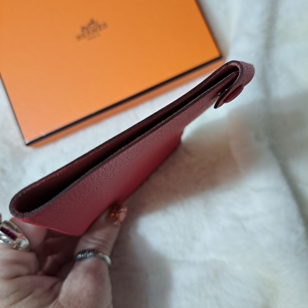 Hermès Goat Skin Passport and / or card Holder New in box GIFTABLE - Picture 9 of 13